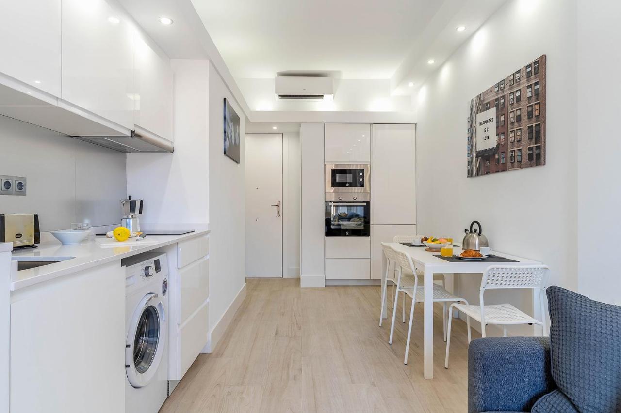 Ab Poble Sec Apartment Barcelona Bagian luar foto
