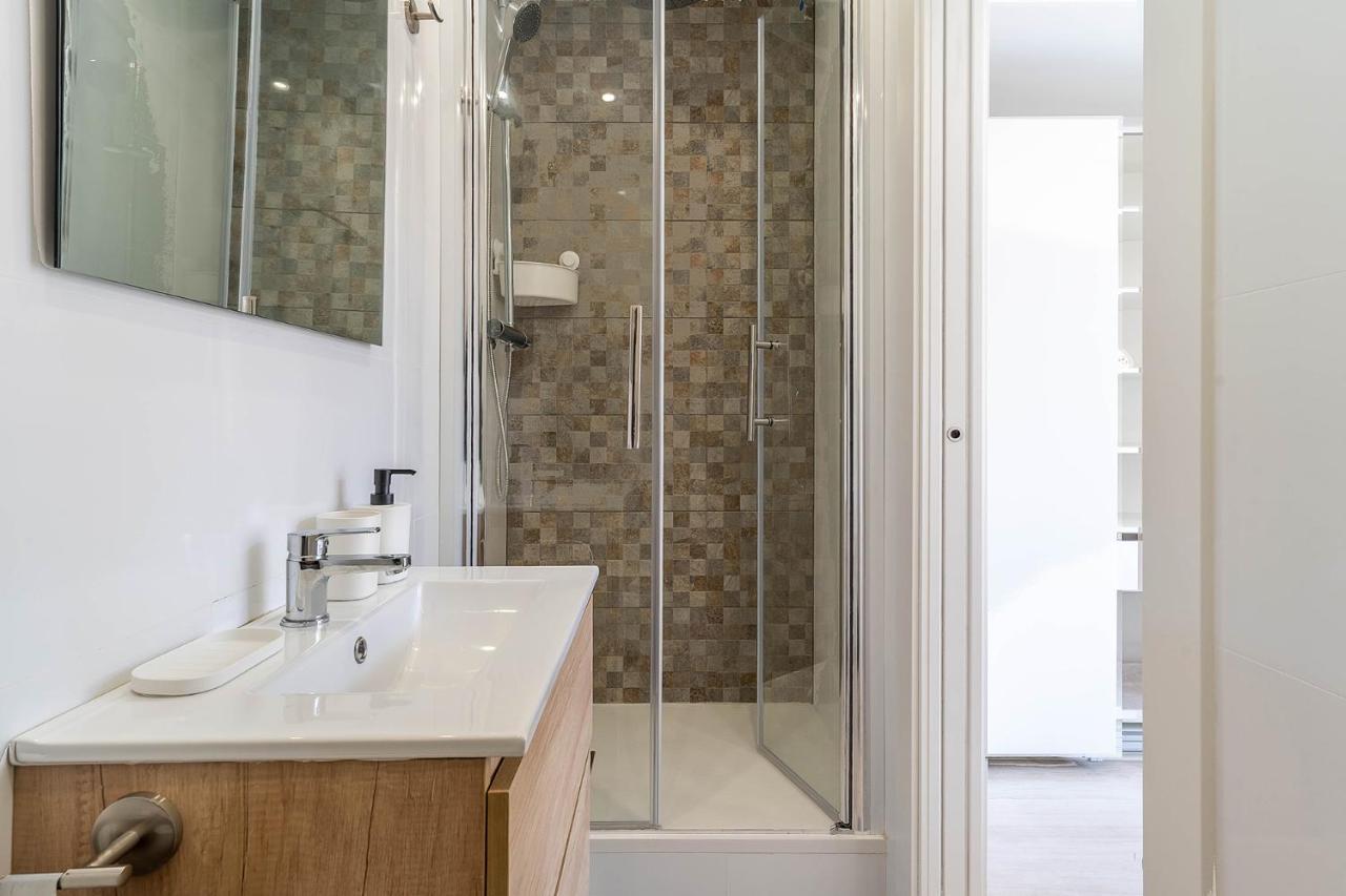 Ab Poble Sec Apartment Barcelona Bagian luar foto