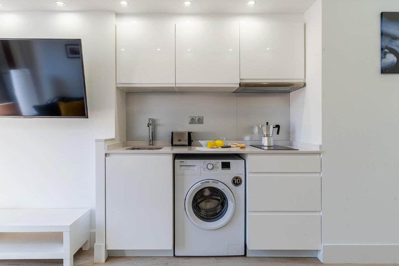 Ab Poble Sec Apartment Barcelona Bagian luar foto