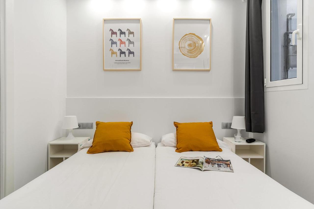 Ab Poble Sec Apartment Barcelona Bagian luar foto