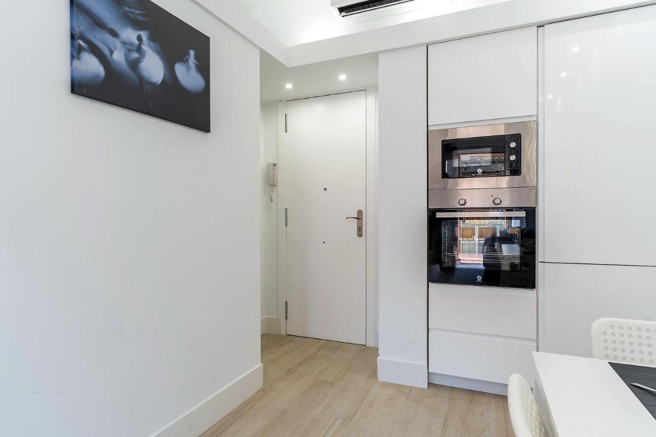 Ab Poble Sec Apartment Barcelona Bagian luar foto